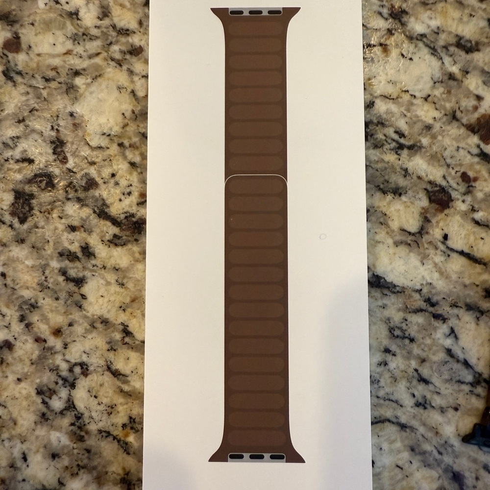 AppleWatch Series 9 w/cellular w/ 7 bands including two Tory Burch & one Machete - Picture 7 of 8